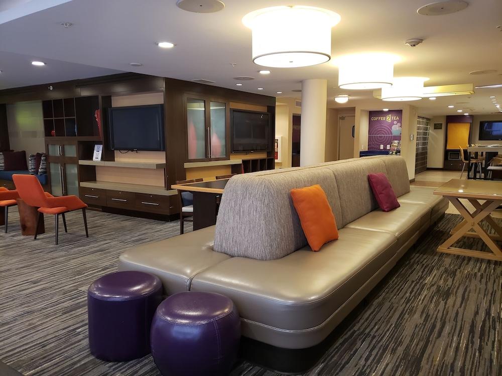 Comfort Inn & Suites Baltimore Exteriör bild